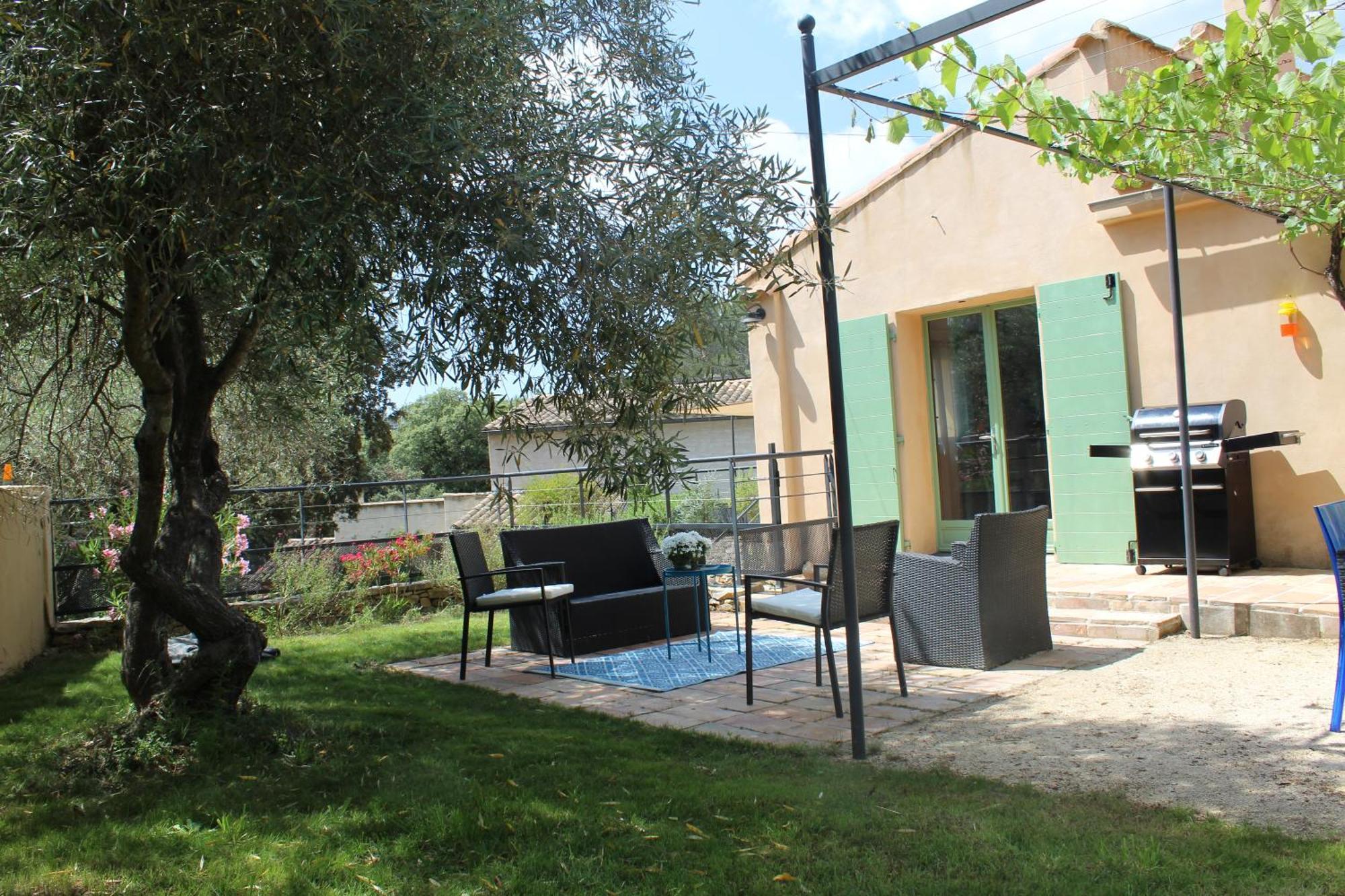 Villa Pierre Blanche Le Calme A 5Mn Du Centre Ville Nimes Ngoại thất bức ảnh